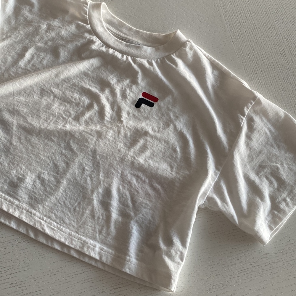 🌼 FILA - Short Sleeve Crop T-Shirt 🌼 - Picture 9 of 9